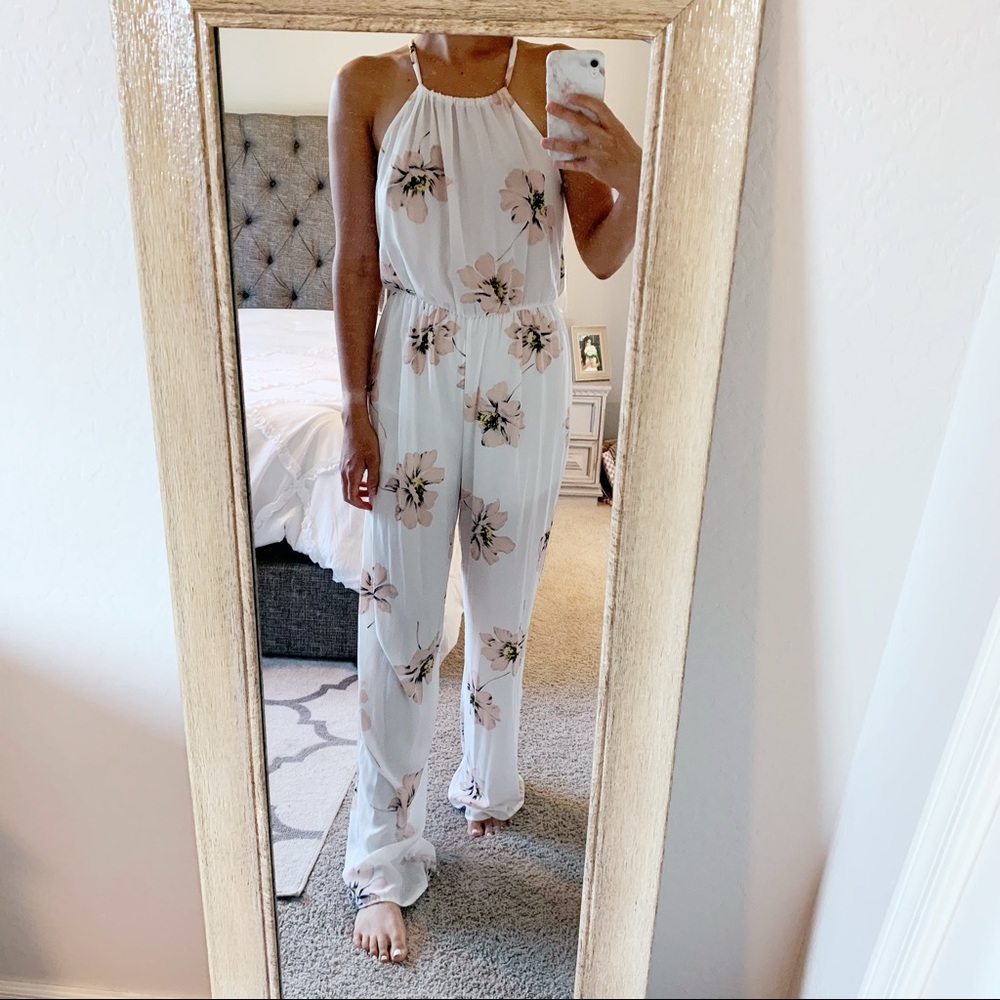🌵NWT NanaMacs Ivory Floral Jumpsuit